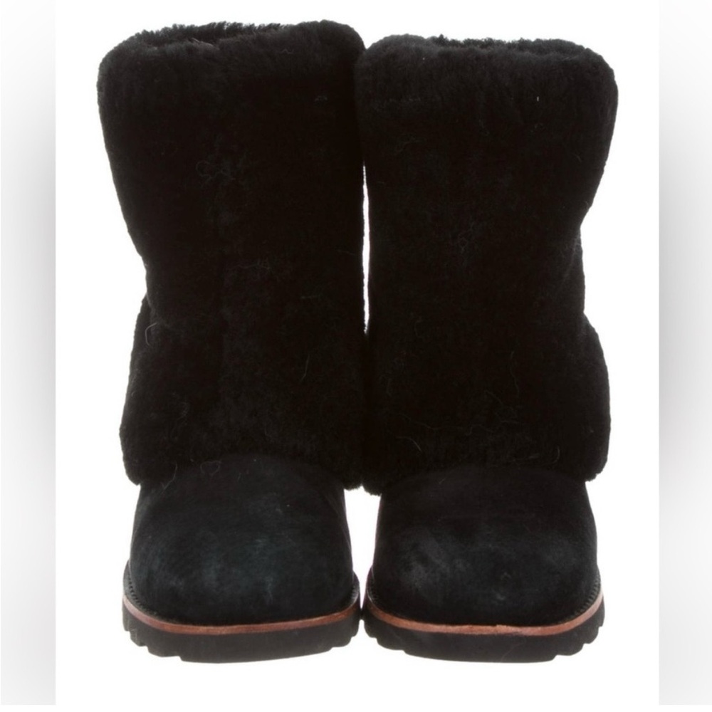 UGG Black Boots EUC - Picture 3 of 10